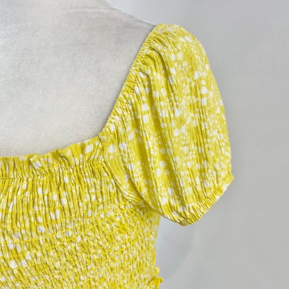 New Lush Printed Puff Short Sleeve Smocked Crop Top Yellow Size XS - Picture 4 of 15